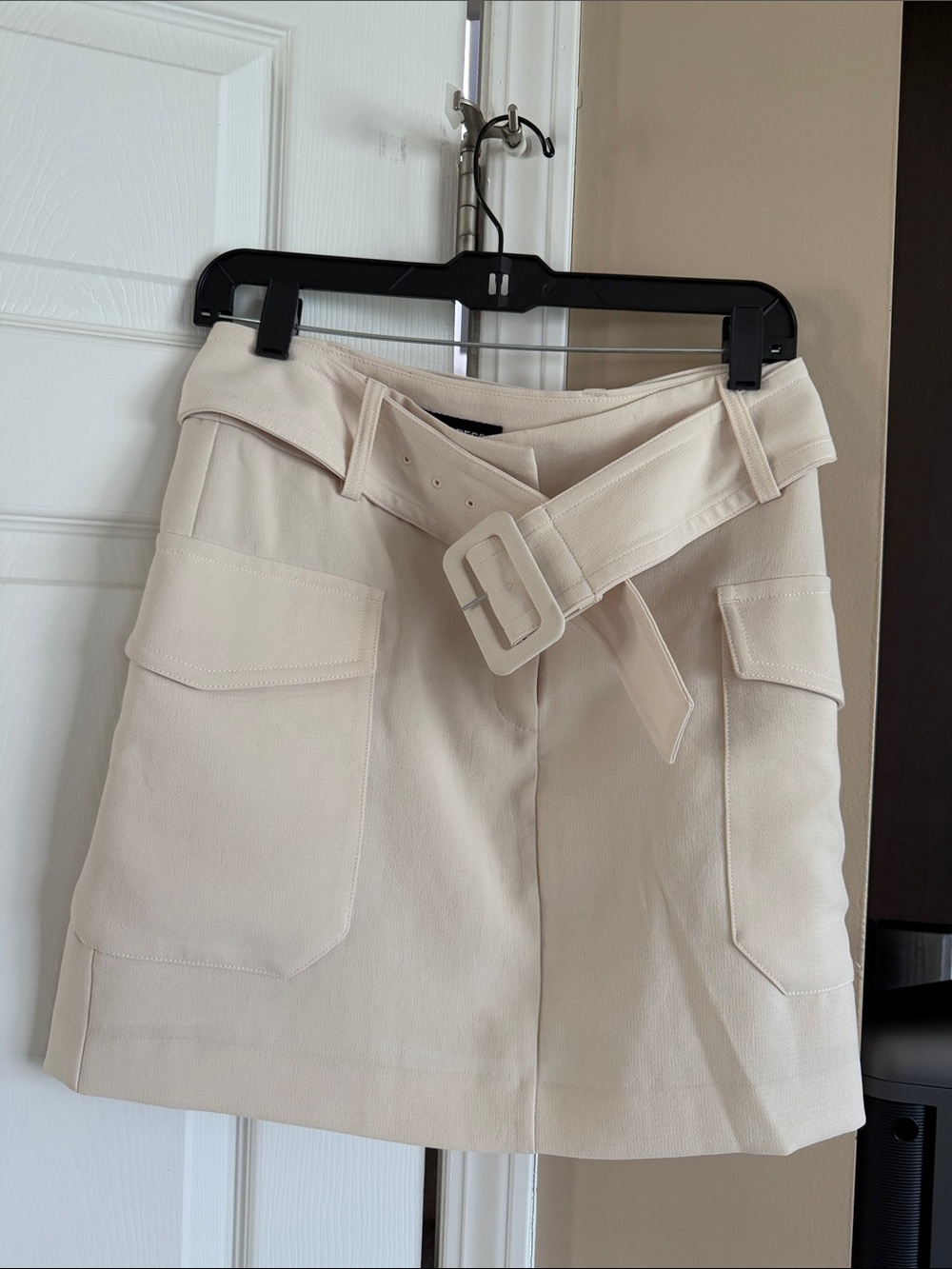 Express Cream Cargo Midi Skirt with Belt